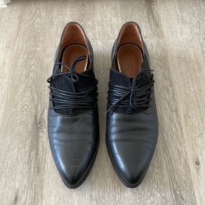 Excellent condition JJ Heitor shoes size 39